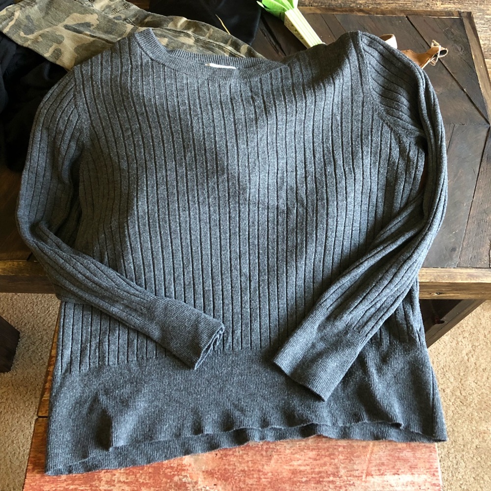 Grey sweater